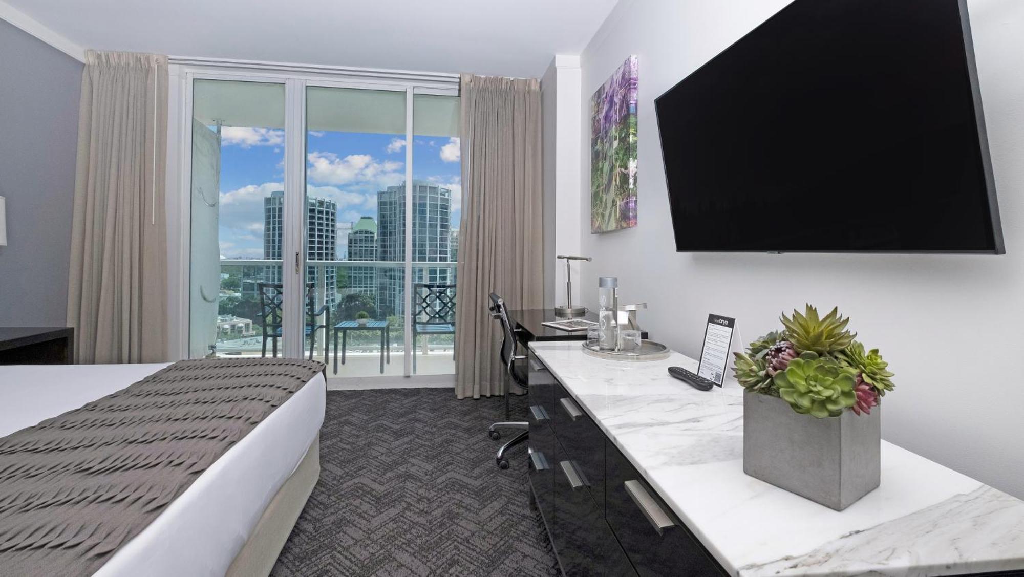 Private Oasis At Arya * Miami